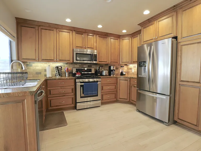 25225 York Cir — Photo 14
