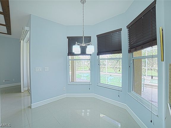 5th image of 841 Geneva St