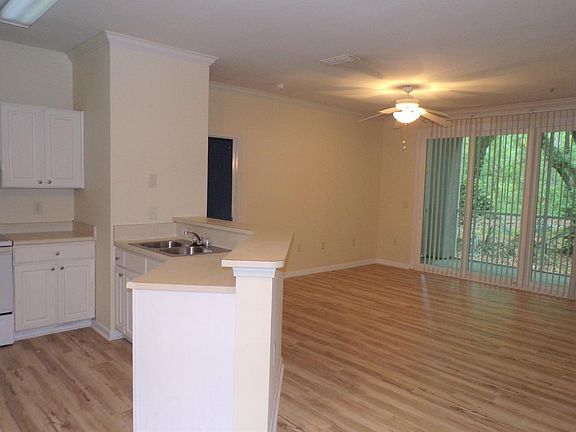 2nd image of 60 Fenwick Hall Aly APT 113