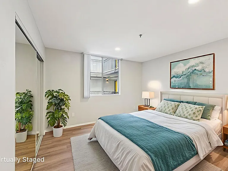 310 Virgil — Photo 15