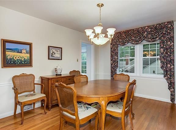 4th image of 1141 North Dr