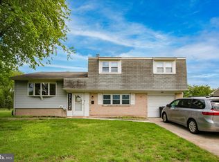 122 Lafayette Rd, Edgewater Park, NJ 08010