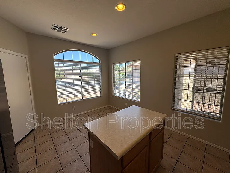 12913 W Corrine Dr — Photo 12