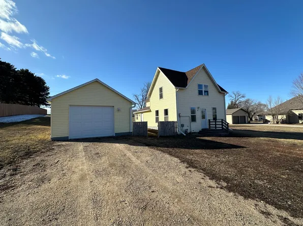 504 Walnut St S, Sauk Centre, MN 56378