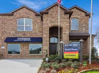 2621 Sunburst Dr, Glenn Heights, TX 75154