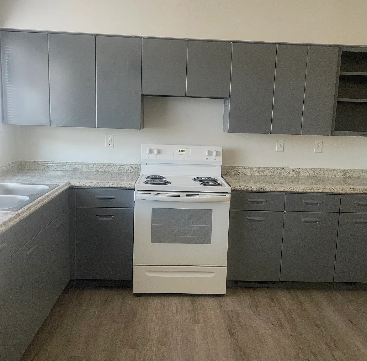 2 bed, 1060 sqft, $1,275 — Photo 4