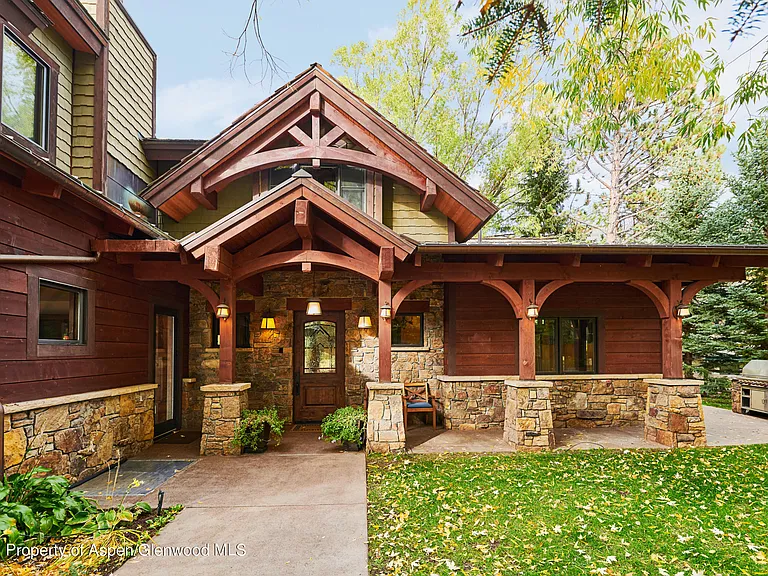 1232 Mountain View Dr #B — Photo 32