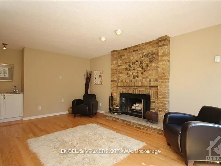 28 Country Club Dr — Photo 10