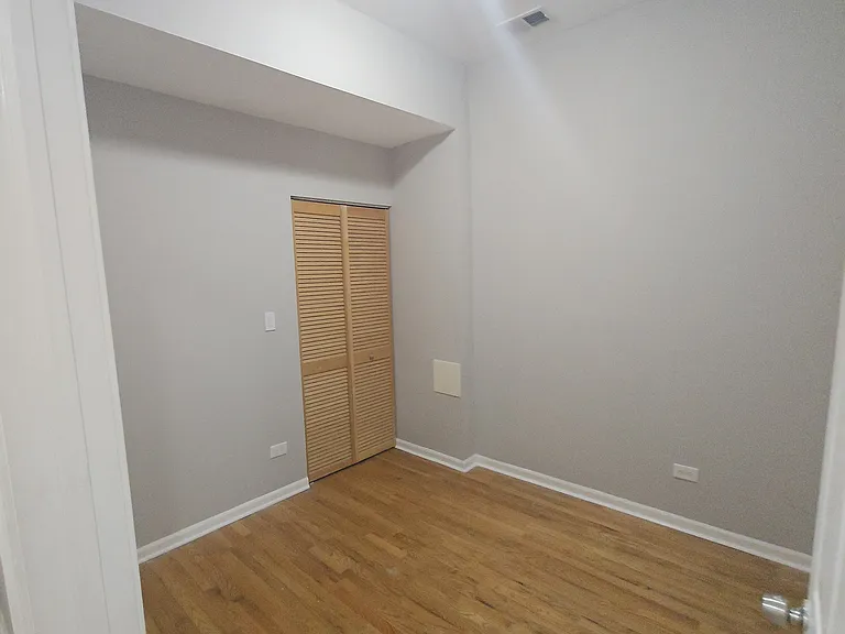 5717 N Kimball Ave #B — Photo 7