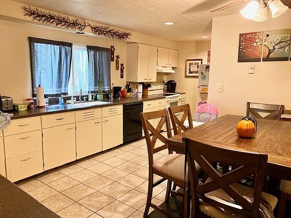 5th image of 3001 W Oaklyn Ave