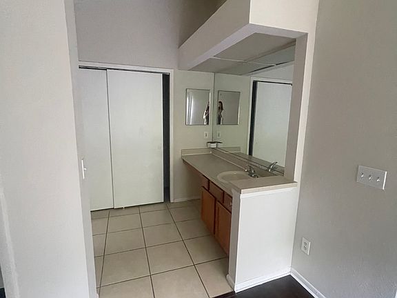 5th image of 7839 Sugar View Ct #7839
