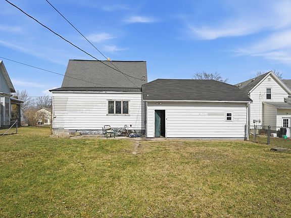 3rd image of 265 W Union St