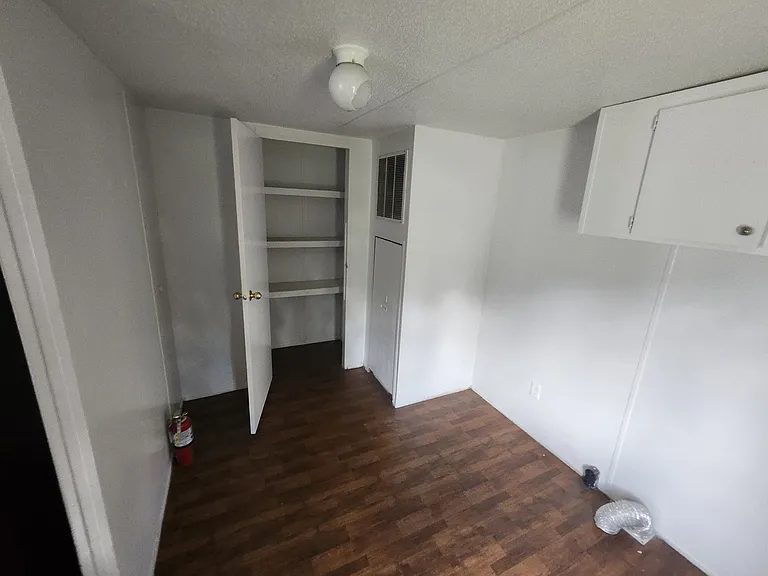 10011 SW 84th Ave — Photo 10