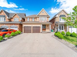 11 Timberwolf Rd, Brampton, ON L6P 2B4