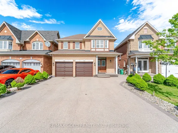 11 Timberwolf Rd, Brampton, ON L6P 2B4