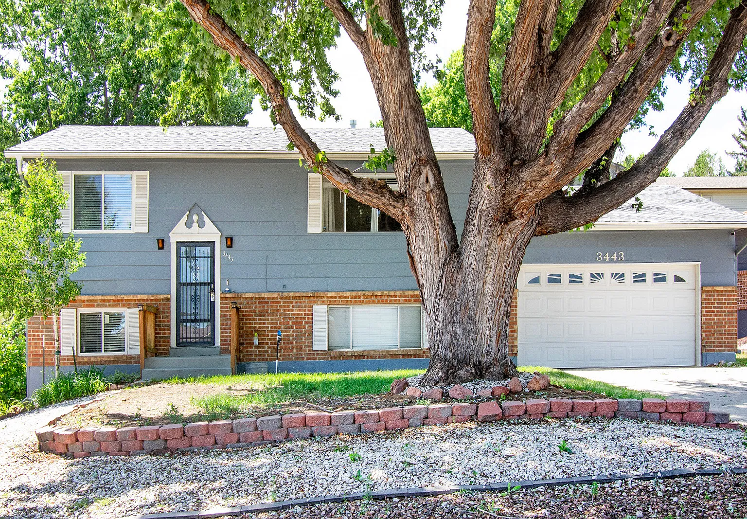 4 bed, 2072 sqft, $2,300 — Photo 1