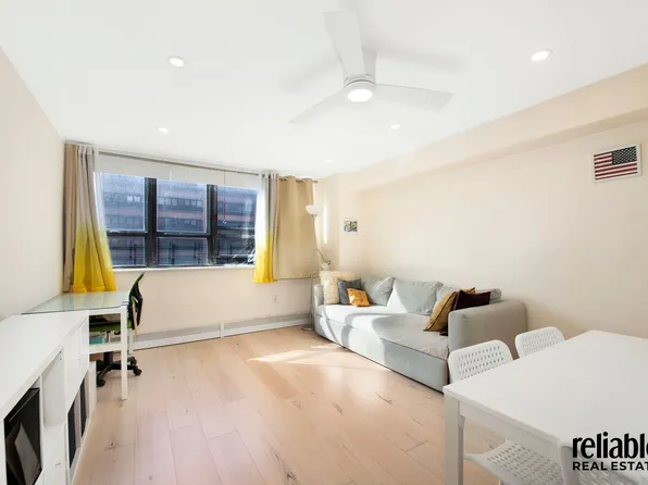 301 Cathedral Parkway image 3 of 10