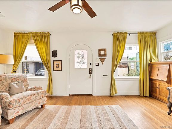 5th image of 4723 Bancroft St