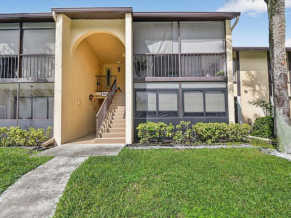 2nd image of 815 Sky Pine Way #B1