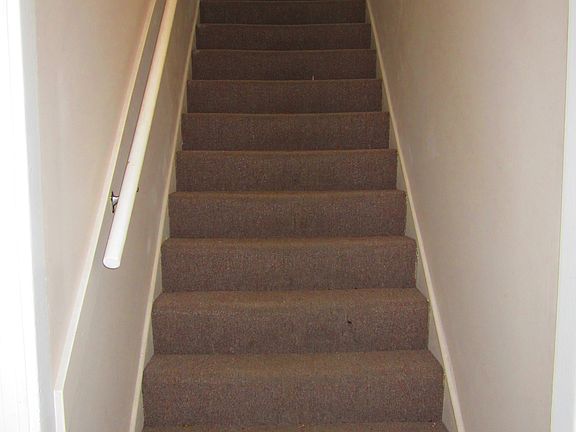 2nd image of 6100 N Albany Ave APT 1