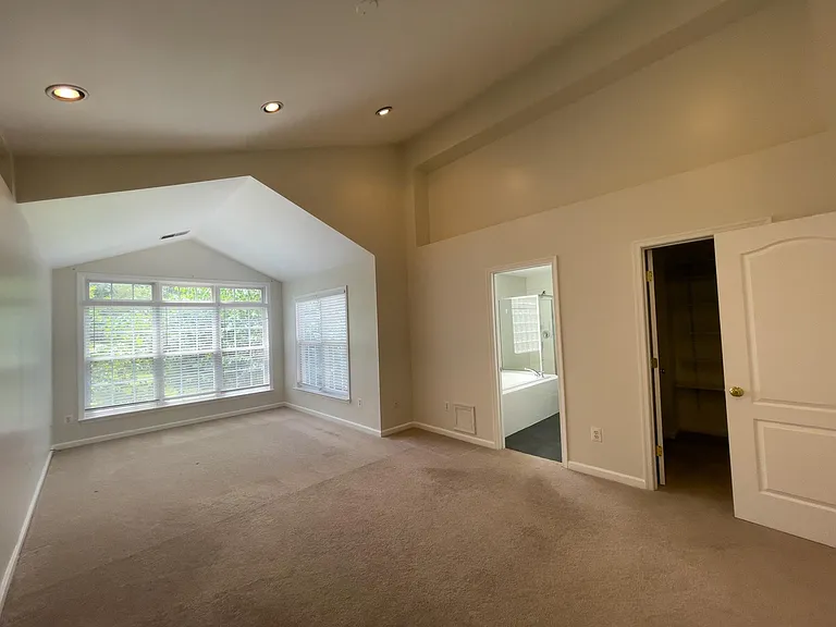 14741 Dogwood Park Ln — Photo 18