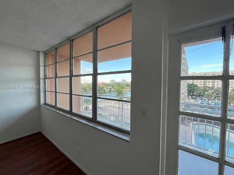2025 NE 164th St #408 — Photo 5