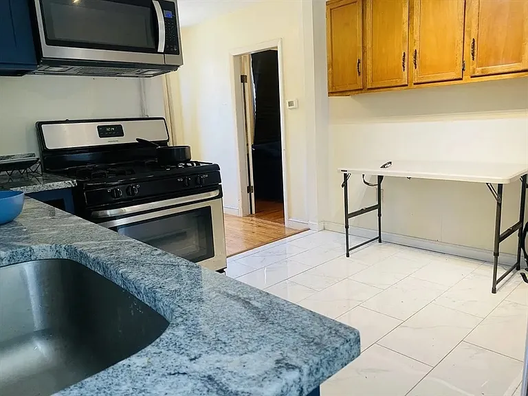67 Gore St #1F — Photo 2