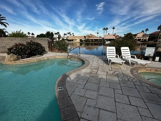 1410 W Crystal Spring Dr — Photo 22