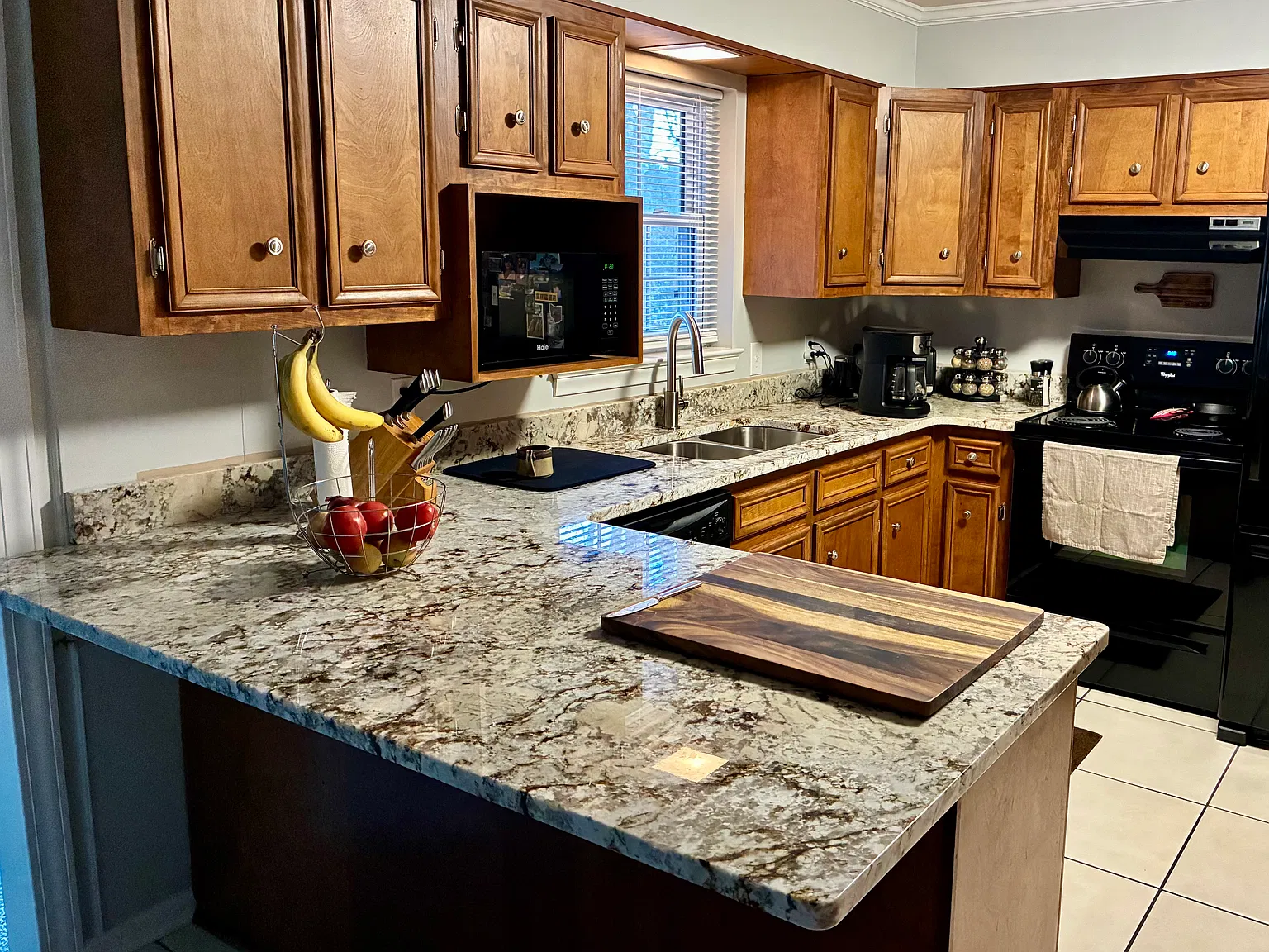 3 bed, 2048 sqft, $2,450 — Photo 4