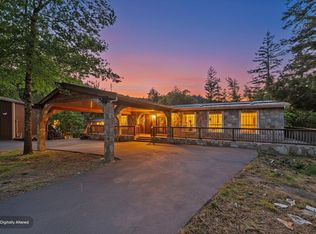 220 Orchard Ln, Redway, CA 95560