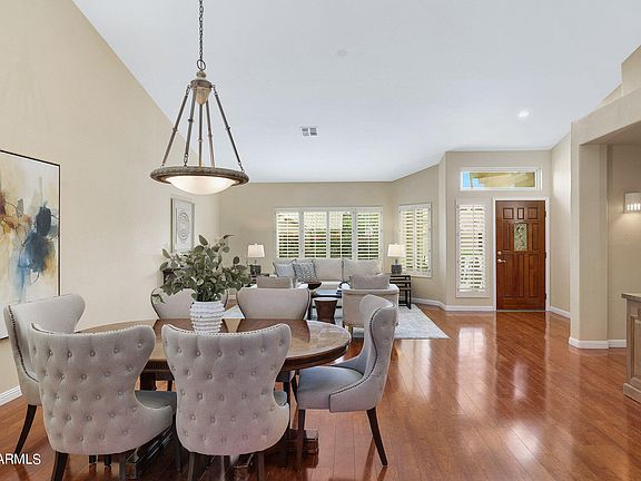 3rd image of 8818 W ROSEMONTE Drive