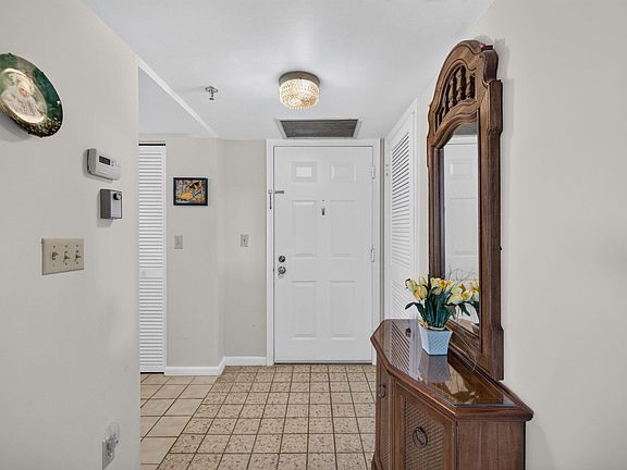 5th image of 2400 S OCEAN Drive #4232