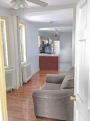 2nd image of 207 12th St #2