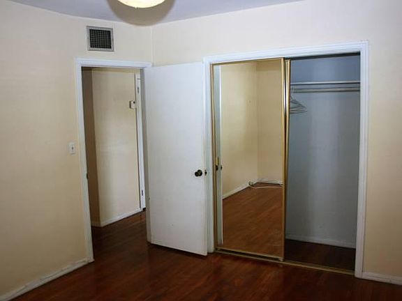 1ST BEDROOM