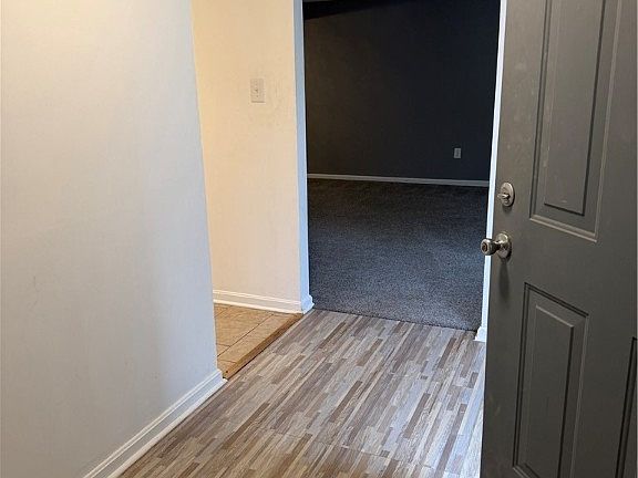 3rd image of 3403 Bradford Ct