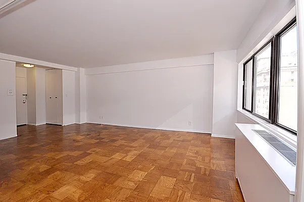 Sold by Sumitomo Real Estate Sales | media 44