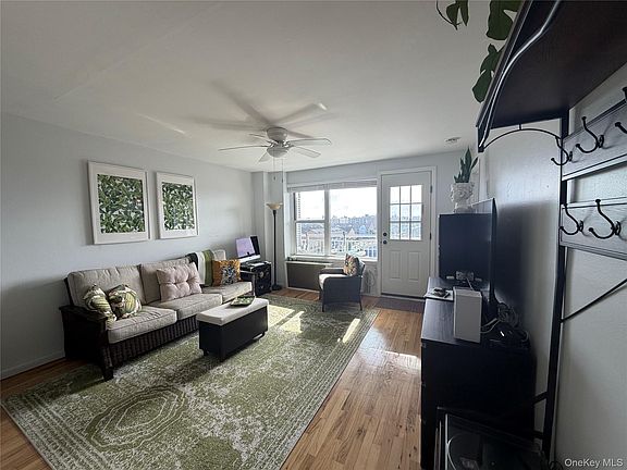 3rd image of 855 E Broadway #5G