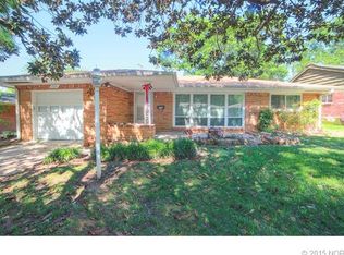 704 Yale Dr, Bartlesville, OK 74006