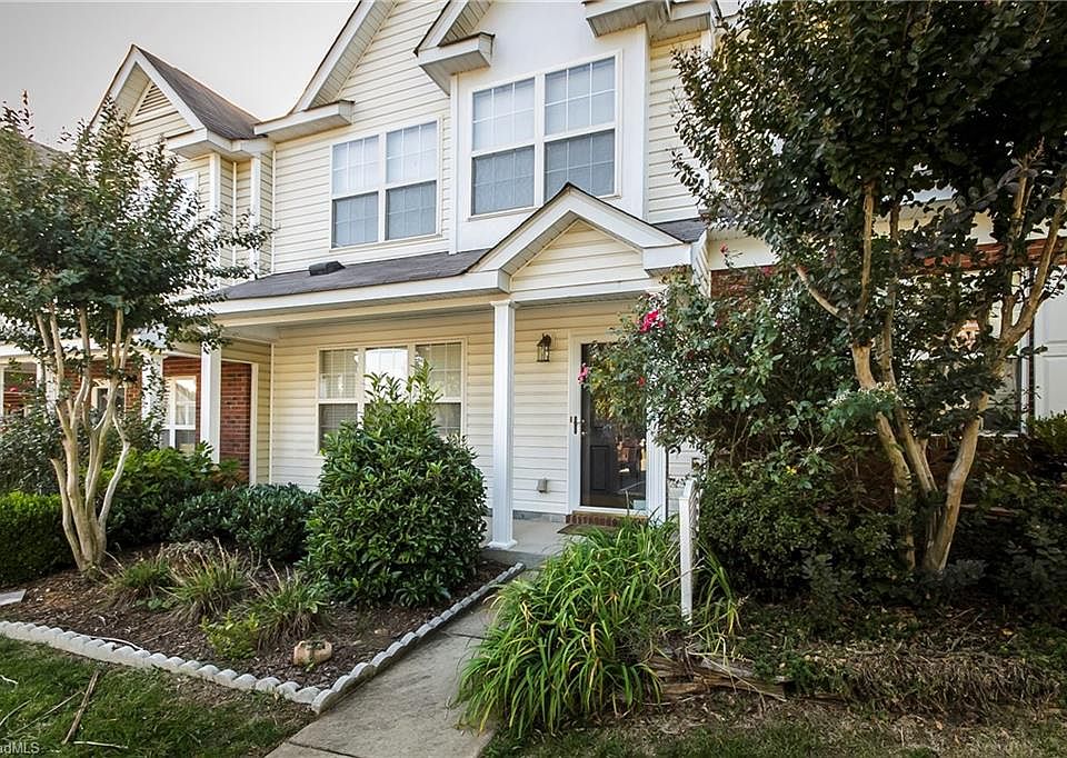1st image of 1042 Oak Blossom Way