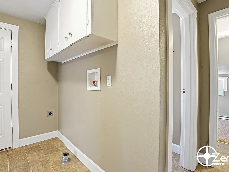 1818 W 22nd St — Photo 14