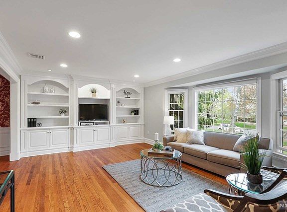 2nd image of 23 Biscayne Dr