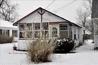 2nd image of 548 Iroquois Ave
