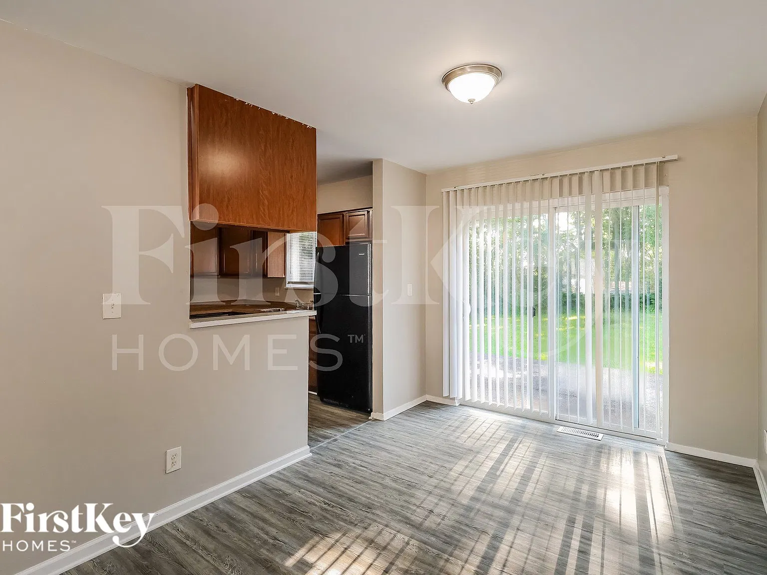 4 bed, 2.0 bath, 1796 sqft, $2,520 — Photo 4