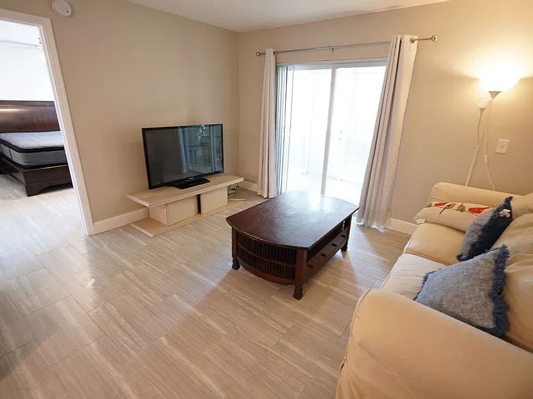 3000 E Sunrise Lakes Dr #123 — Photo 4
