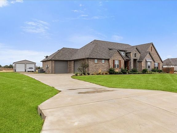 2nd image of 1200 Streetman Rd