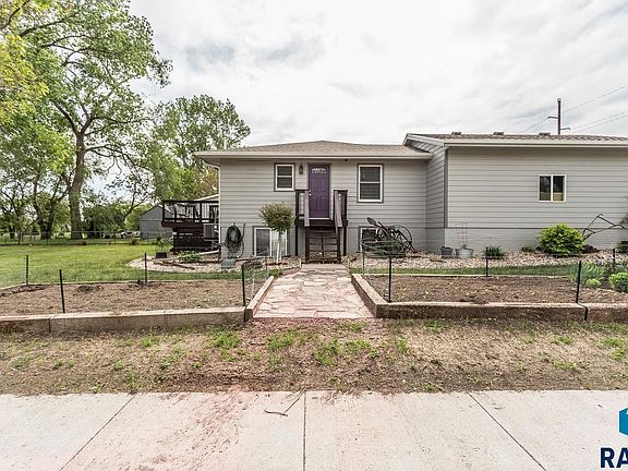 2nd image of 116 W Boynton Ave