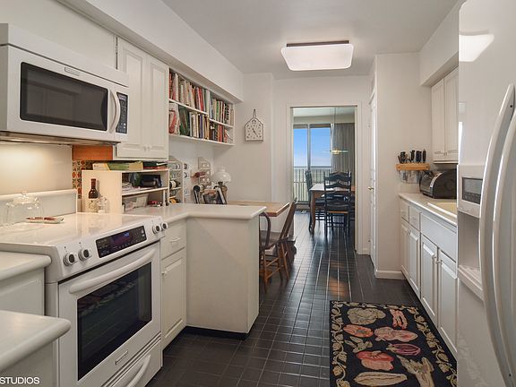 5th image of 1212 N Lake Shore Dr #32C