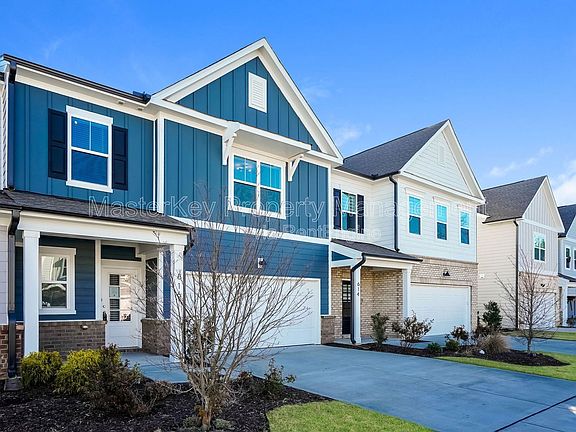 2nd image of 616 Mount Blanc Way