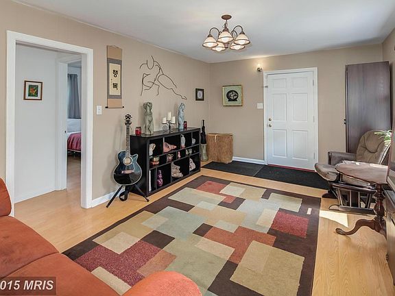 4th image of 709 Crabb Ave