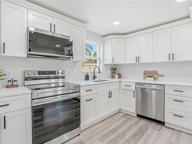 1004 Idlebriar Way — Photo 8